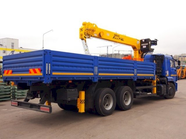 Фото №2: Бортовой КАМАЗ 65117 с КМУ Soosan SCS 746