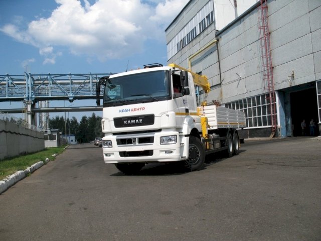 Фото №2: Бортовой КАМАЗ 65207 с КМУ Soosan SCS 746