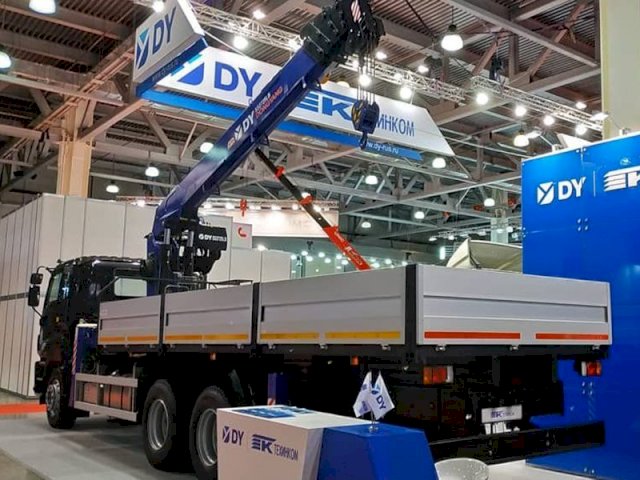 Фото №4: Бортовой Isuzu Giga Extralong с КМУ DongYang SS2725LB