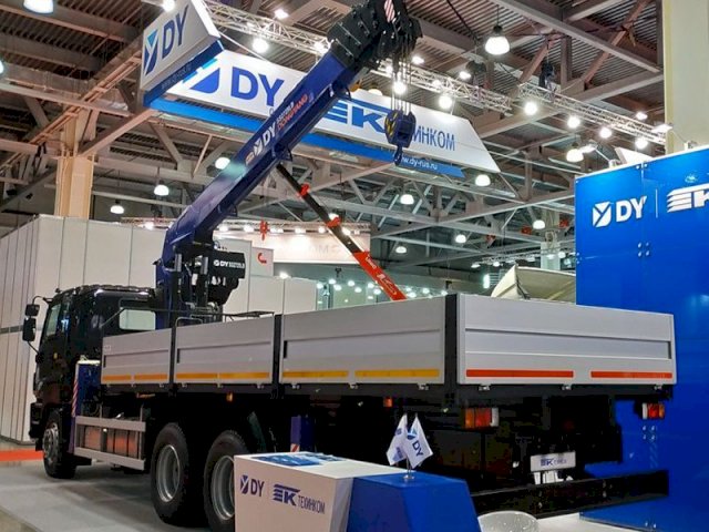 Фото №2: Бортовой Isuzu Giga Extralong с КМУ DongYang SS1956