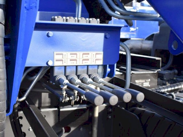 Фото №7: Бортовой КАМАЗ 43118-3011-50 с КМУ АНТ 22-3 (44)