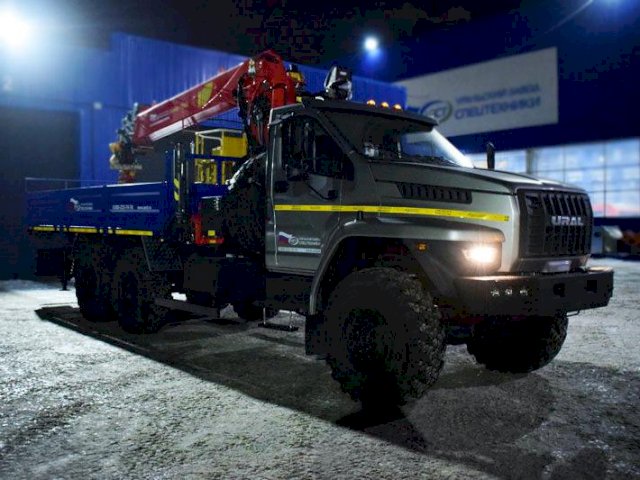 Фото №2: Бортовой Урал-NEXT 4320-6952-72Е5Г38 с КМУ ИТ-200 (37)