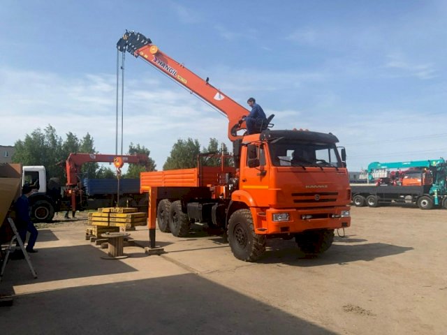 Фото №2: Бортовой КАМАЗ-43118 с КМУ Hangil HGC 756