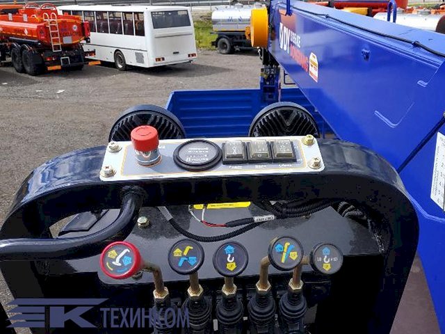 Фото №18: Бортовой КАМАЗ 65115-773094-50 с КМУ DongYang SS1956