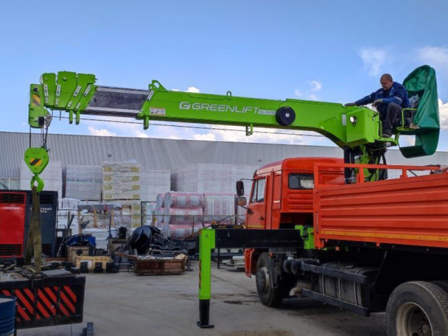 Фото №3: Бортовой КАМАЗ 65115 с КМУ Greenlift GL-1506