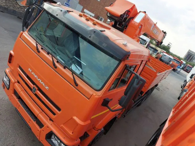 Фото №2: Бортовой КАМАЗ-65115 с КМУ Hangil HGC 756