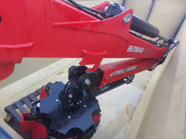 Фото №3: Металловоз FAW 3250 с КМУ Велмаш VM10L74