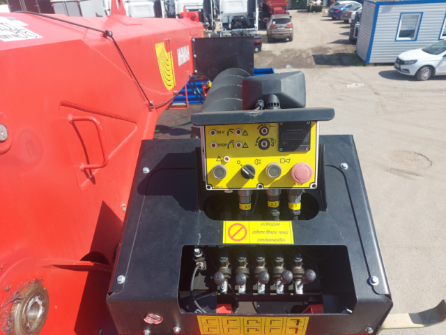 Фото №8: Бортовой Урал-NEXT 4320 с КМУ Инман ИТ-200