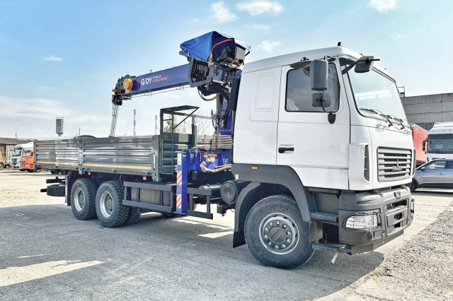 Фото №1: Бортовой МАЗ 631228 с КМУ Dong Yang SS1956 ACE