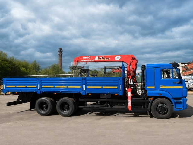 Фото №1: Бортовой КАМАЗ-65117 с КМУ Unic URV-504
