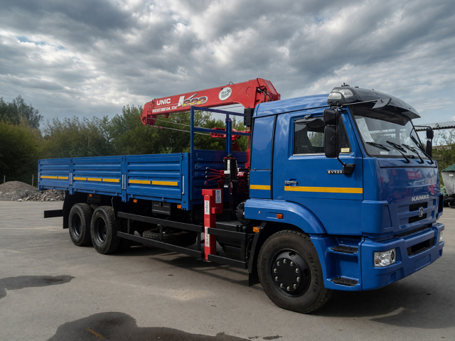 Фото №2: Бортовой КАМАЗ-65117 с КМУ Unic URV-504