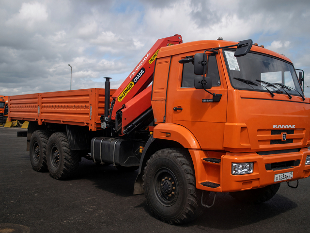 Фото №1: Бортовой КАМАЗ 43118-3027-50 с КМУ Palfinger PK-15500A