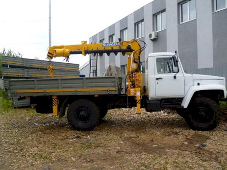 Бортовой ГАЗ-33081 с КМУ Soosan SAC 2501 с буром
