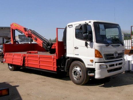 HINO 500 с КМУ Palfinger 15500