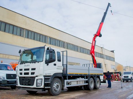 Isuzu GIGA c КМУ Fassi 195